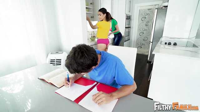 Қызғылт порно видео онлайн