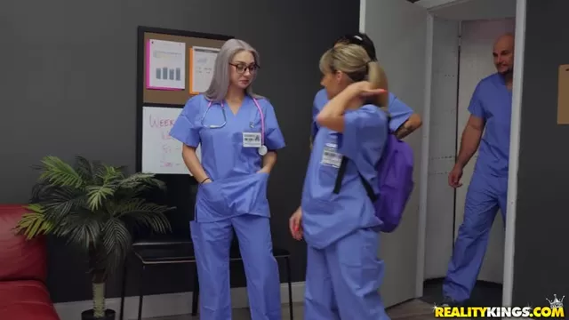 Развратный Госпиталь / Dirty Hospital (, HD) смотреть порно фильм онлайн Развратный Госпиталь / Dirty Hospital (, HD) смотреть порно фильм онлайн